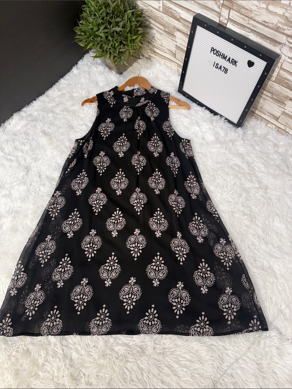 TOMMY HILFIGER 12Sleeveless Black Floral Medallion Shift Dress